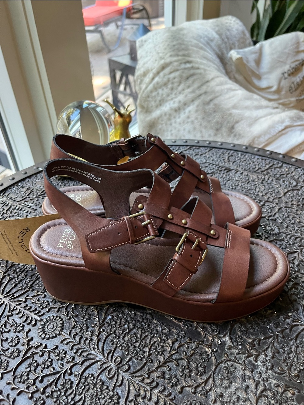 FRYE AND CO ANNALISE WEDGE SANDALS IN BROWN 7